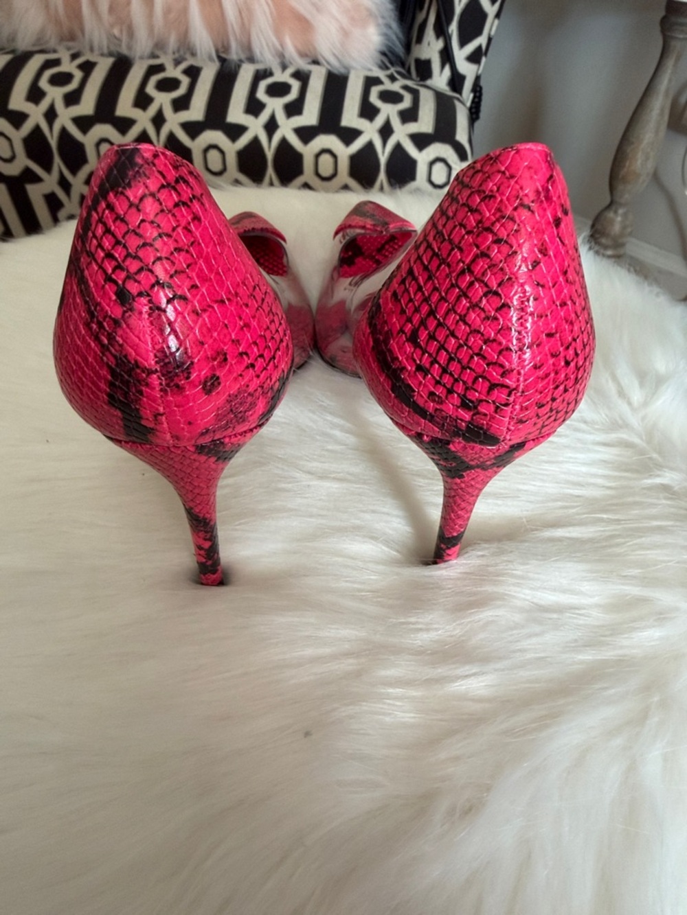 Vince Camuto Hot Pink Snake-Print Clear Pointed Toe Pumps - Picture 4 of 6
